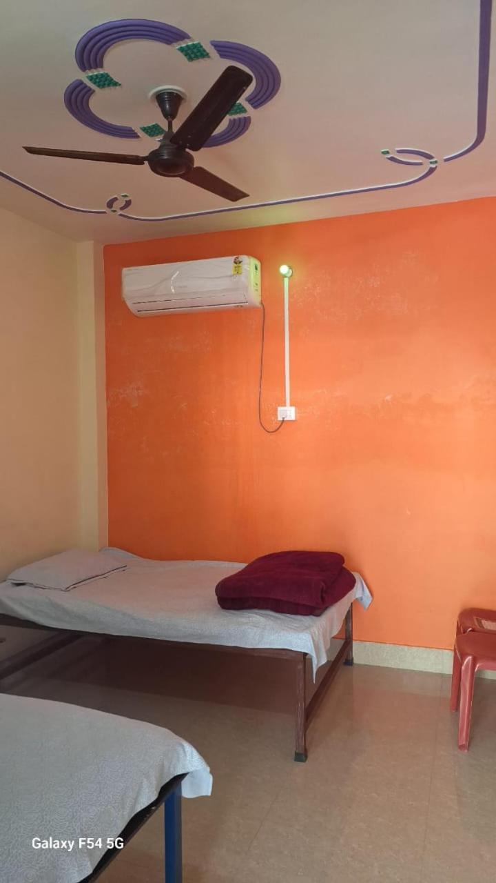 Krishna Kunj Homestay Rishikesh Ngoại thất bức ảnh